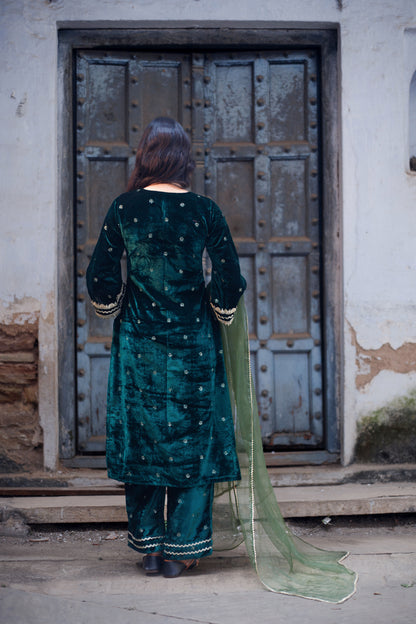 Green Velvet Embellished Kurta Set