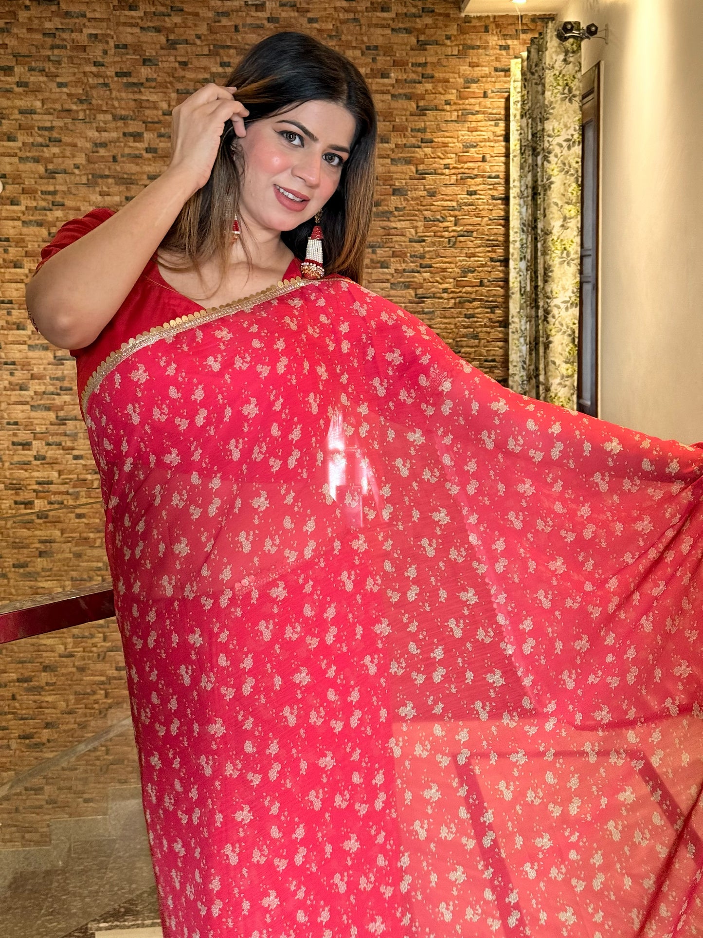 Red Floral Printed Chiffon Saree