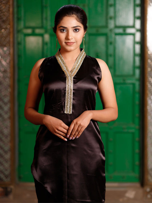 Black Embellished Asymmetric Kurta